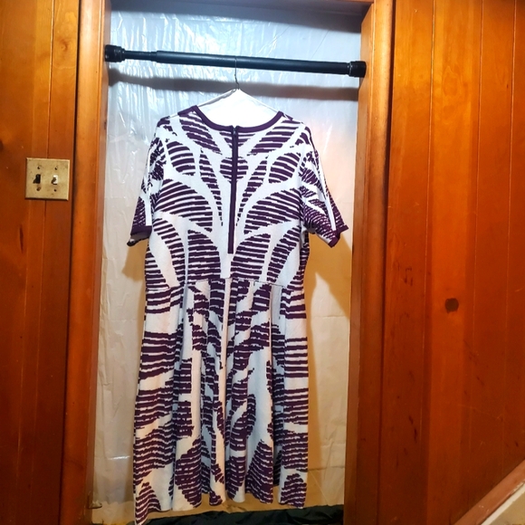 Dress - Picture 2 of 3